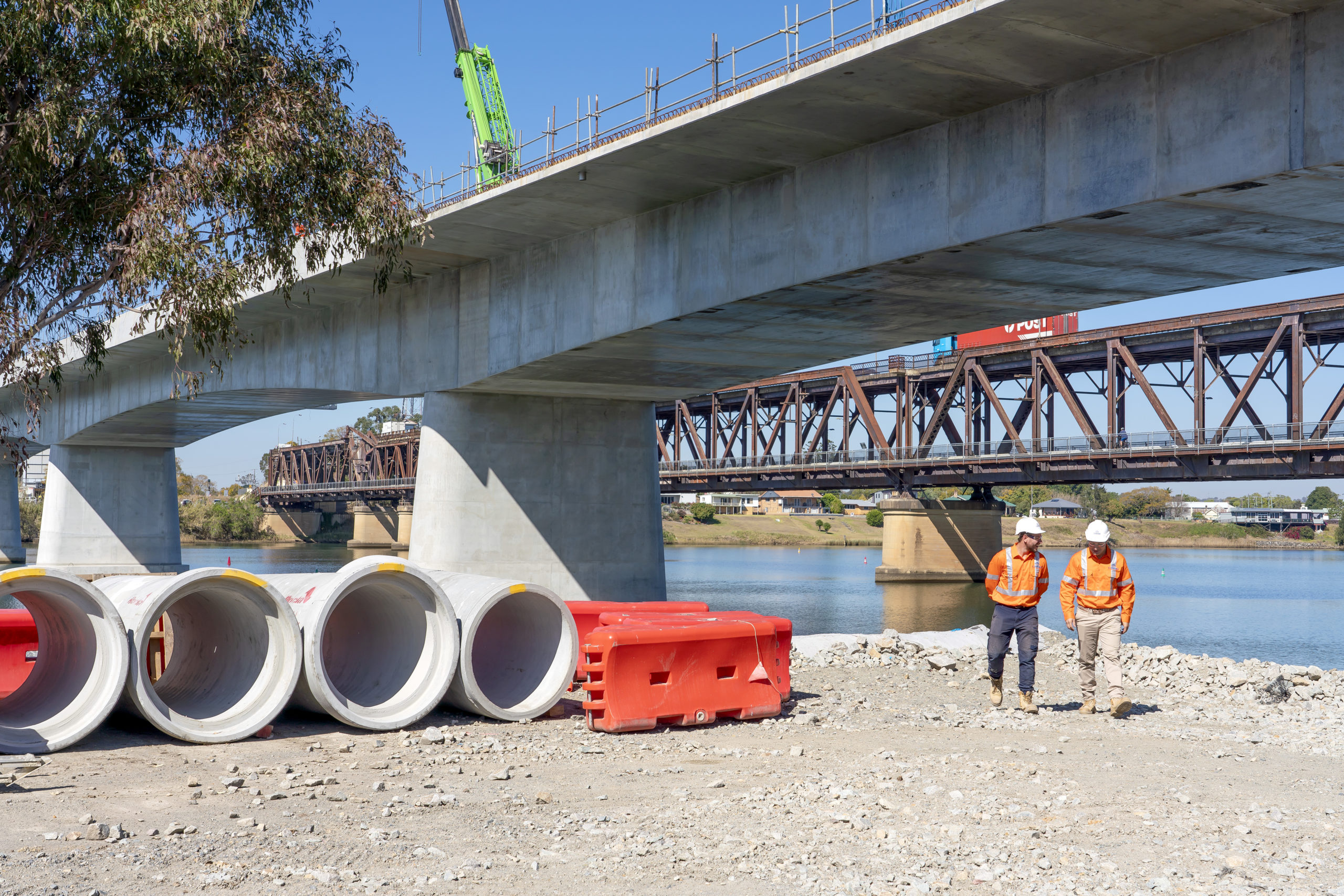 CaSE team on site visit case civil and structural engineering project grafton bridge